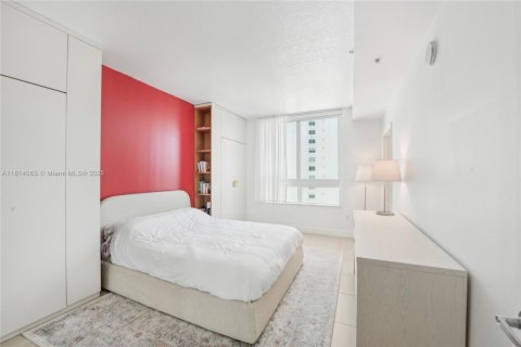 Купить кондоминиум в Майами, Флорида 2 спальни, 109.62м2, № 1763086 - фото 10