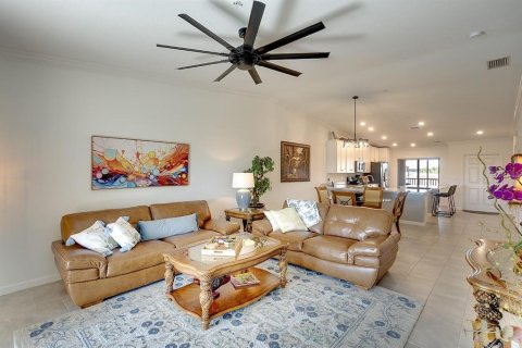 Condo in Bradenton, Florida, 2 bedrooms in LAKEWOOD NATIONAL  № 1578929 - photo 10