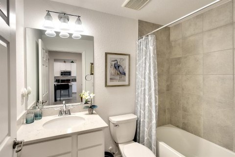 Condo in Bradenton, Florida, 2 bedrooms in LAKEWOOD NATIONAL  № 1578929 - photo 19