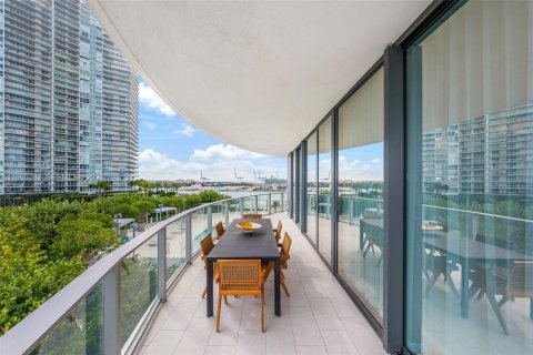Condo in Miami Beach, Florida, 3 bedrooms  № 2026929 - photo 5