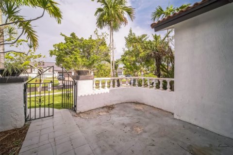 House in Cutler Bay, Florida 4 bedrooms, 198.9 sq.m. № 1814720 - photo 30