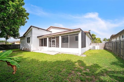 House in Cutler Bay, Florida 4 bedrooms, 198.9 sq.m. № 1814720 - photo 28