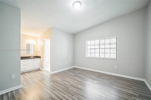 House in Cutler Bay, Florida 4 bedrooms, 198.9 sq.m. № 1814720 - photo 9