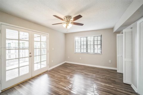 House in Cutler Bay, Florida 4 bedrooms, 198.9 sq.m. № 1814720 - photo 8