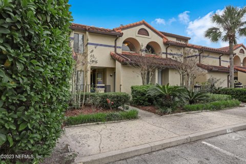 Casa en venta en Jacksonville, Florida, 2 dormitorios, 114.27 m2 № 875731 - foto 1