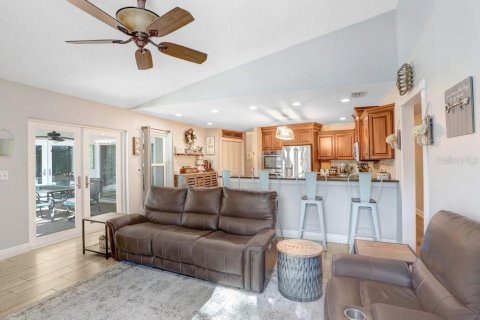 Casa en venta en Valrico, Florida, 5 dormitorios, 214.14 m2 № 1614714 - foto 14