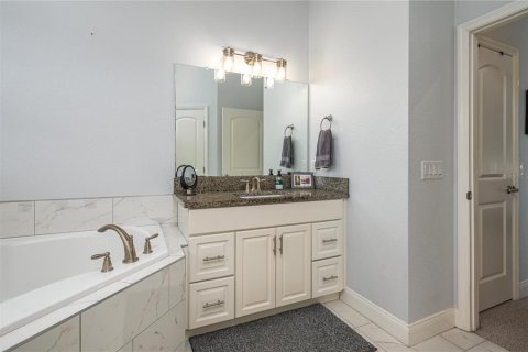 Villa ou maison à vendre à Auburndale, Floride: 4 chambres, 214.33 m2 № 2398306 - photo 19