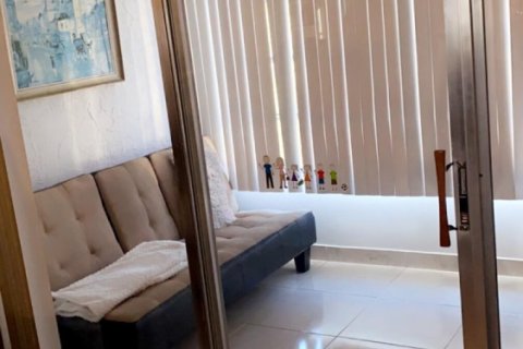 Condominio en alquiler en Lauderdale Lakes, Florida, 1 dormitorio, 65.87 m2 № 1221155 - foto 1