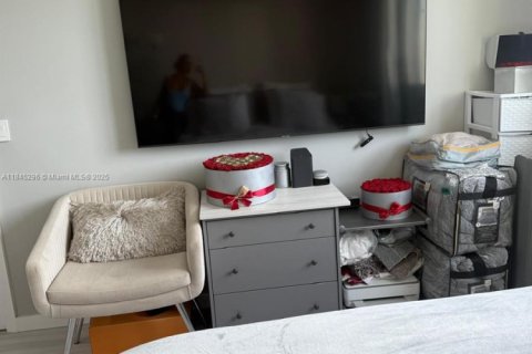 Condo in Miami, Florida, 2 bedrooms  № 2054236 - photo 18
