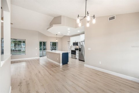 Villa ou maison à vendre à Spring Hill, Floride: 3 chambres, 158.31 m2 № 1809899 - photo 16