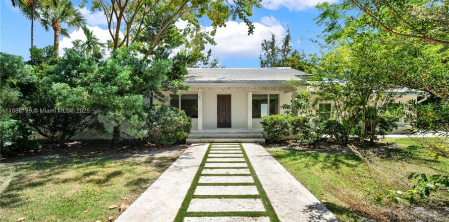 House in Miami, Florida 4 bedrooms, 201.69 sq.m. № 1942246