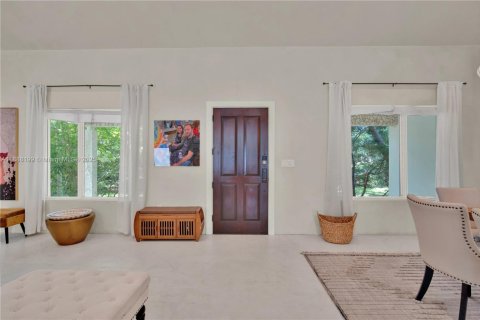 House in Miami, Florida 4 bedrooms, 201.69 sq.m. № 1942246 - photo 4