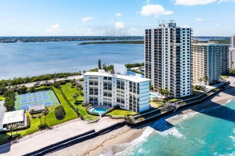 Condo à Riviera Beach, Floride, 2 chambres № 2078078