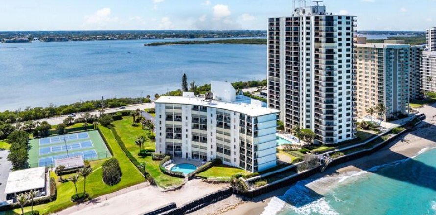 Condo à Riviera Beach, Floride, 2 chambres  № 2078078