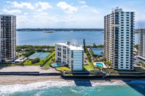 Copropriété à vendre à Riviera Beach, Floride: 2 chambres, 139.35 m2 № 2078078 - photo 3