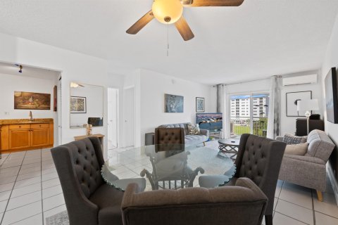 Condominio en venta en Fort Lauderdale, Florida, 1 dormitorio, 64.1 m2 № 2276305 - foto 7