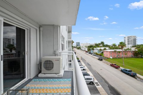 Condominio en venta en Fort Lauderdale, Florida, 1 dormitorio, 64.1 m2 № 2276305 - foto 19