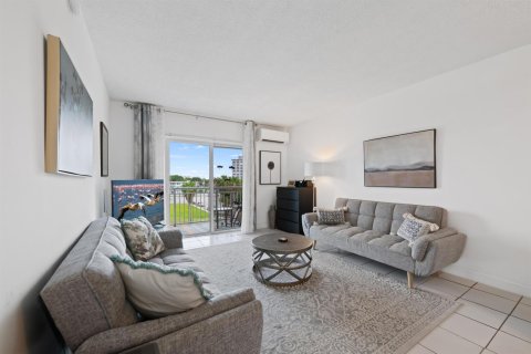 Condominio en venta en Fort Lauderdale, Florida, 1 dormitorio, 64.1 m2 № 2276305 - foto 9