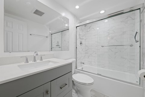 Condominio en venta en Fort Lauderdale, Florida, 1 dormitorio, 64.1 m2 № 2276305 - foto 12