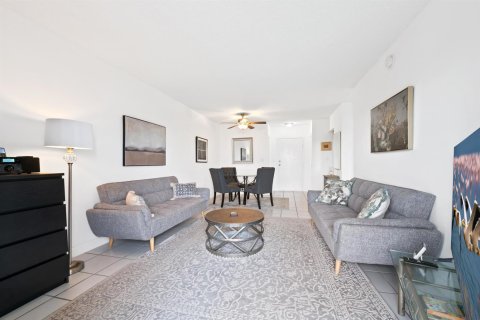 Condominio en venta en Fort Lauderdale, Florida, 1 dormitorio, 64.1 m2 № 2276305 - foto 11