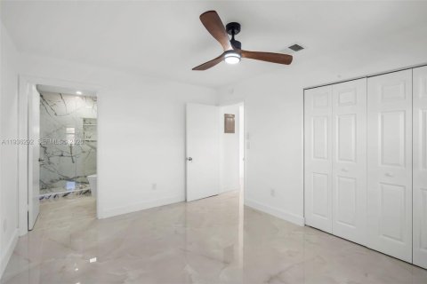 Copropriété à louer à Miami, Floride: 2 chambres, 69.68 m2 № 1997629 - photo 15