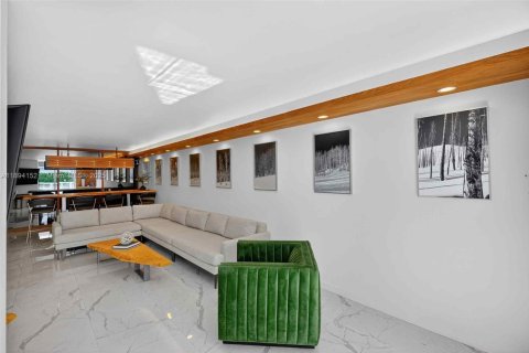 Copropriété à louer à Miami Beach, Floride: 2 chambres, 127.09 m2 № 1965946 - photo 7