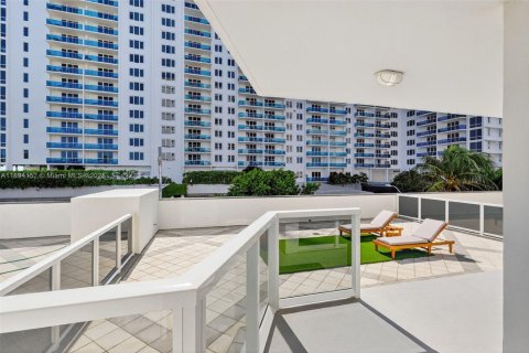 Copropriété à louer à Miami Beach, Floride: 2 chambres, 127.09 m2 № 1965946 - photo 23
