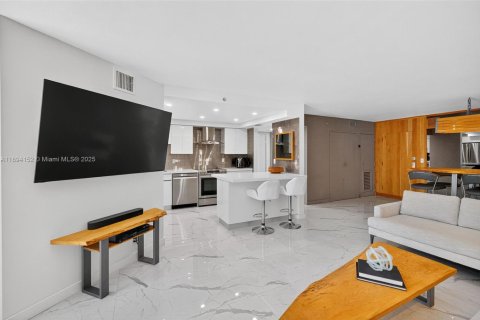 Copropriété à louer à Miami Beach, Floride: 2 chambres, 127.09 m2 № 1965946 - photo 13