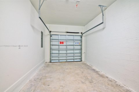 Adosado en venta en Fort Lauderdale, Florida, 3 dormitorios, 123.37 m2 № 1700213 - foto 10
