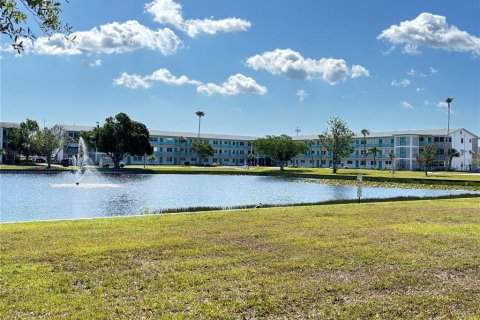 Condominio en venta en Saint Petersburg, Florida, 1 dormitorio, 58.06 m2 № 1626747 - foto 24