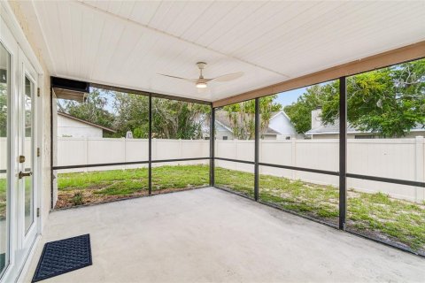 House in New Port Richey, Florida 3 bedrooms, 104.05 sq.m. № 2167374 - photo 15
