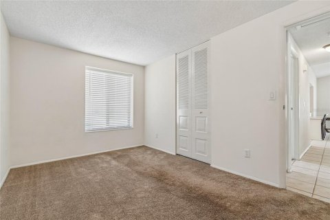 House in New Port Richey, Florida 3 bedrooms, 104.05 sq.m. № 2167374 - photo 11
