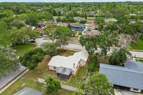 House in New Port Richey, Florida 3 bedrooms, 104.05 sq.m. № 2167374 - photo 24