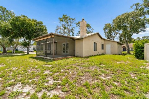 House in New Port Richey, Florida 3 bedrooms, 104.05 sq.m. № 2167374 - photo 19