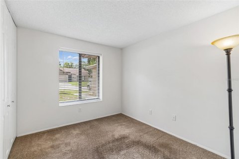 House in New Port Richey, Florida 3 bedrooms, 104.05 sq.m. № 2167374 - photo 14