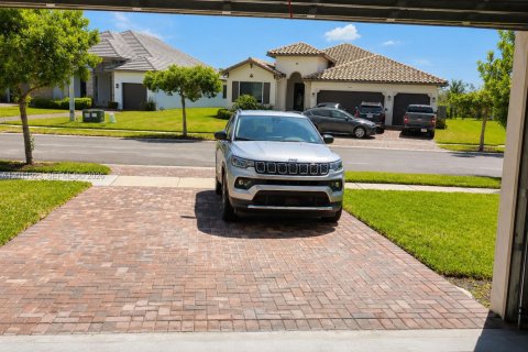 House in Ave Maria, Florida 4 bedrooms № 2074954 - photo 12