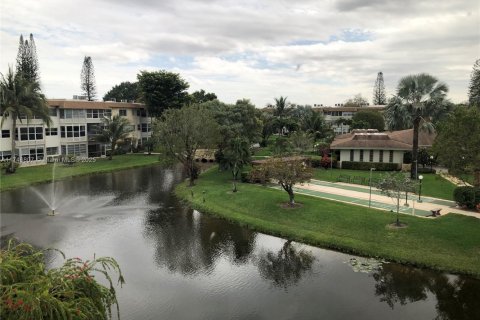 Condominio en venta en Lauderdale Lakes, Florida, 1 dormitorio, 63.55 m2 № 1943091 - foto 11