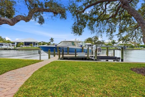 Villa ou maison à vendre à Sarasota, Floride: 4 chambres, 352.94 m2 № 2148088 - photo 4