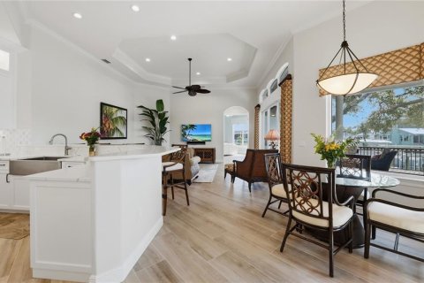 Villa ou maison à vendre à Sarasota, Floride: 4 chambres, 352.94 m2 № 2148088 - photo 13