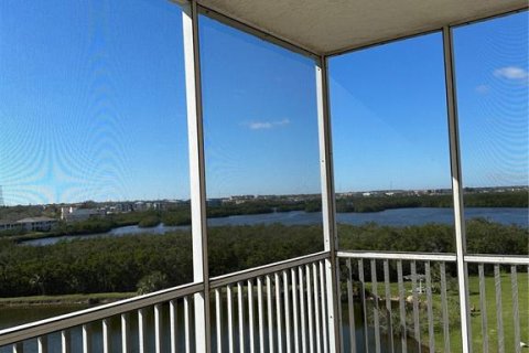 Copropriété à vendre à Saint Petersburg, Floride: 3 chambres, 154.68 m2 № 1560355 - photo 2