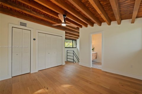 Townhouse in Miami, Florida 2 bedrooms, 128.21 sq.m. № 2005082 - photo 18