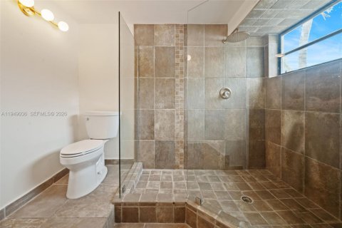 Townhouse in Miami, Florida 2 bedrooms, 128.21 sq.m. № 2005082 - photo 16