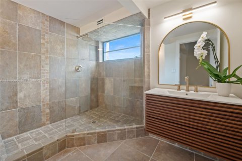 Townhouse in Miami, Florida 2 bedrooms, 128.21 sq.m. № 2005082 - photo 15