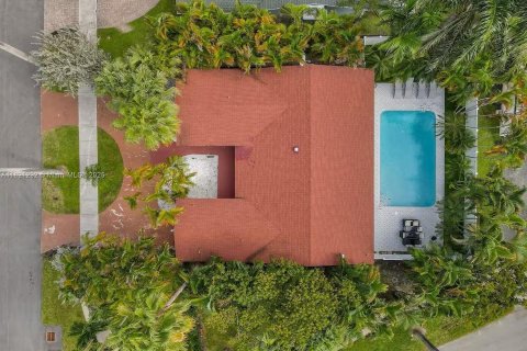 Casa en venta en Hollywood, Florida, 4 dormitorios, 183.76 m2 № 1784082 - foto 2