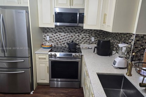 Touwnhouse à vendre à Boynton Beach, Floride: 3 chambres, 148.27 m2 № 2036583 - photo 5