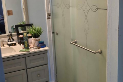 Touwnhouse à vendre à Boynton Beach, Floride: 3 chambres, 148.27 m2 № 2036583 - photo 9