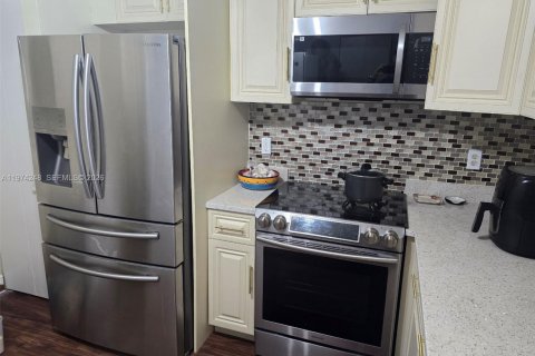 Touwnhouse à vendre à Boynton Beach, Floride: 3 chambres, 148.27 m2 № 2036583 - photo 6