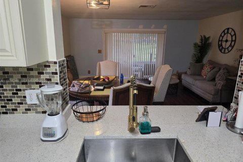 Touwnhouse à vendre à Boynton Beach, Floride: 3 chambres, 148.27 m2 № 2036583 - photo 7