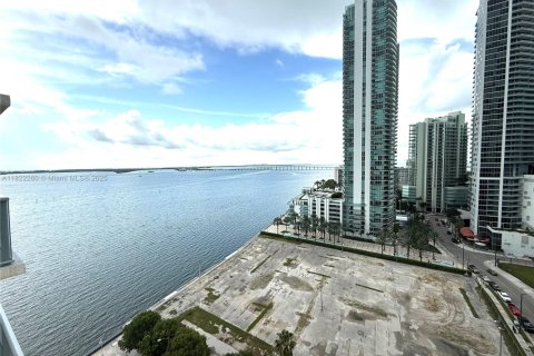 Condo in Miami, Florida, 2 bedrooms  № 1977254 - photo 4