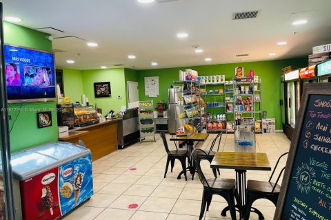 Condo in Miami, Florida, 2 bedrooms  № 1977254 - photo 30